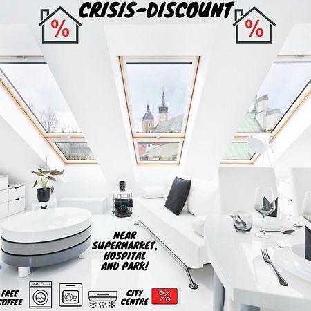 Unique Design Loft In Middle Of Centre Of Old Town With Netflix Daire Krakow Dış mekan fotoğraf