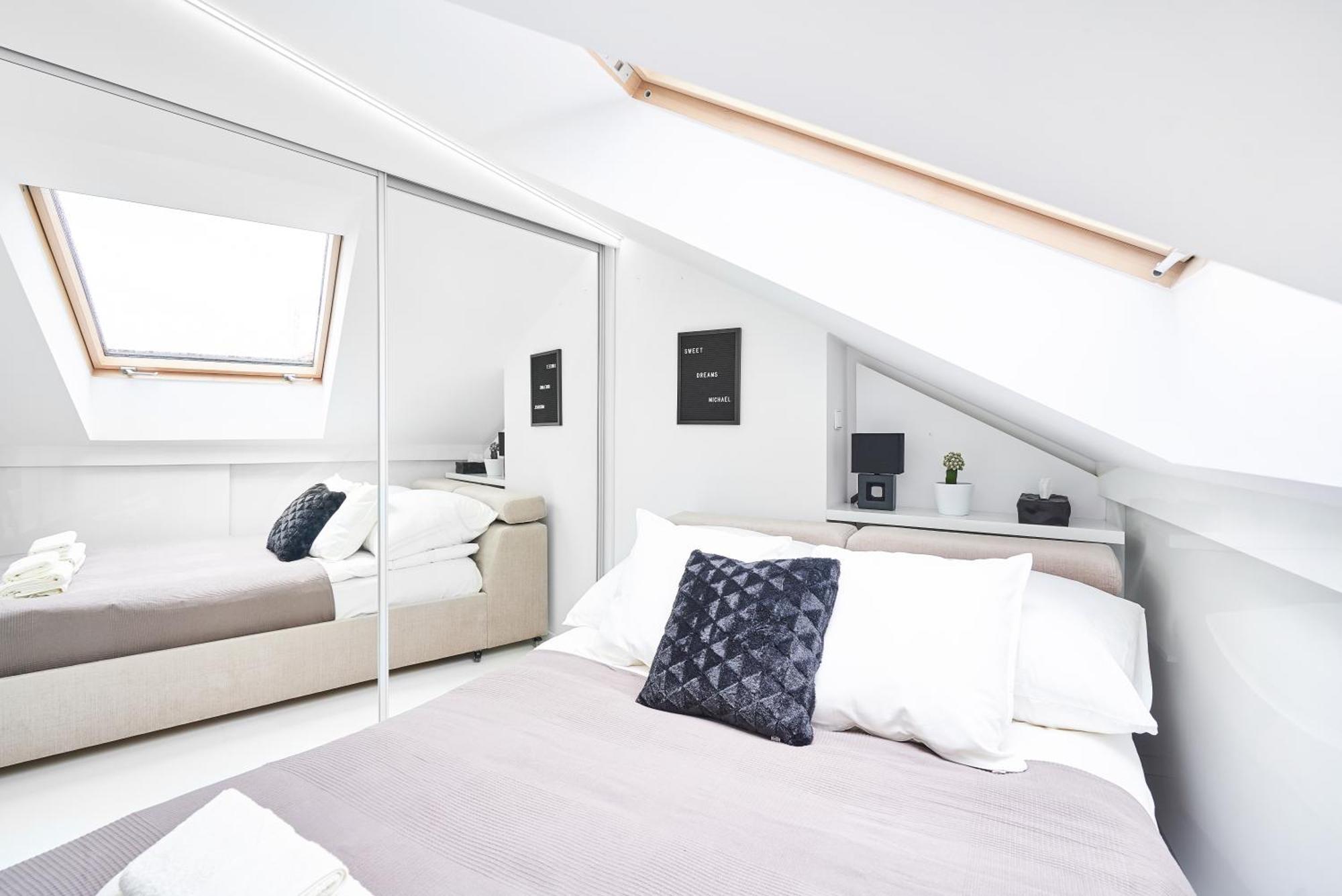 Unique Design Loft In Middle Of Centre Of Old Town With Netflix Daire Krakow Dış mekan fotoğraf