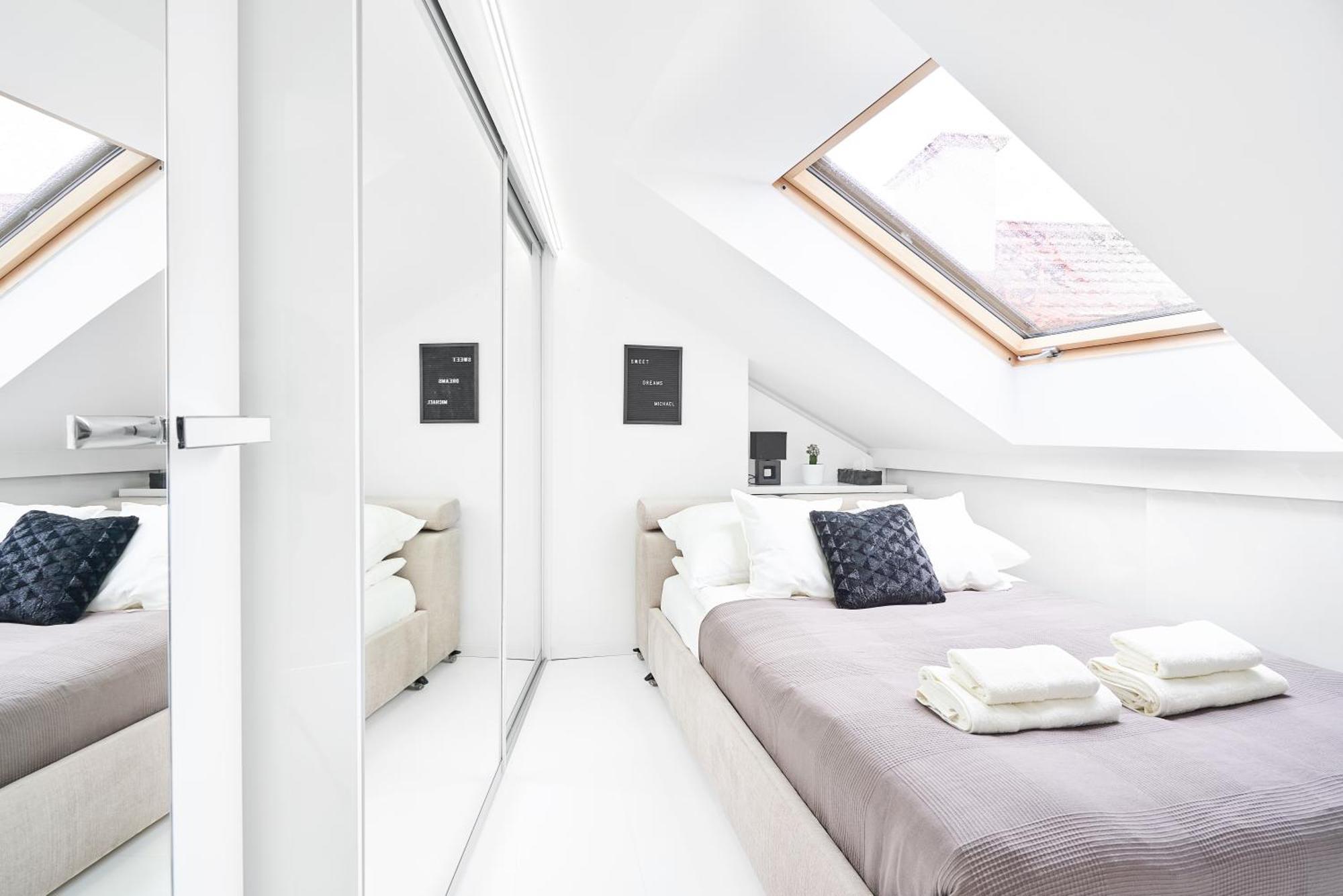Unique Design Loft In Middle Of Centre Of Old Town With Netflix Daire Krakow Dış mekan fotoğraf